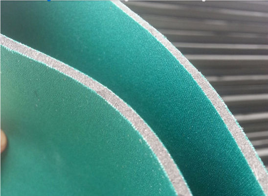 صفحه اسفنج دو طرفه SCR لاستیک نئوپرن مواد 3mm - 6mm ضخامت 10٪ 30٪ 50٪ SCR سیاه سفید
